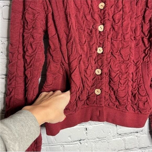 FP FREE PEOPLE Beach Burgundy Red Tan Button Knit Cardigan Ruche Bomber Jacket S - Picture 5 of 10